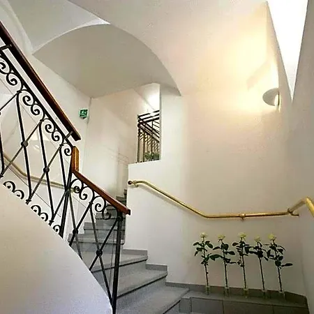 Hotel Cervetta 5
