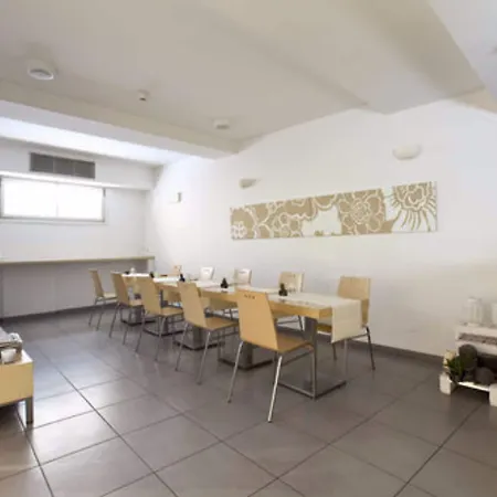 Hotel Cervetta 5