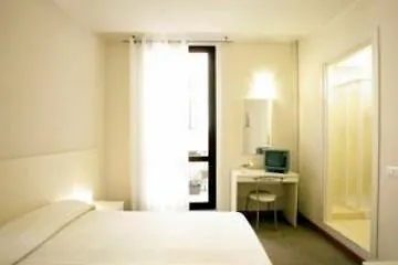 Hotel Cervetta 5 Módena