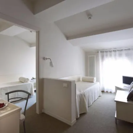 Hotel Cervetta 5