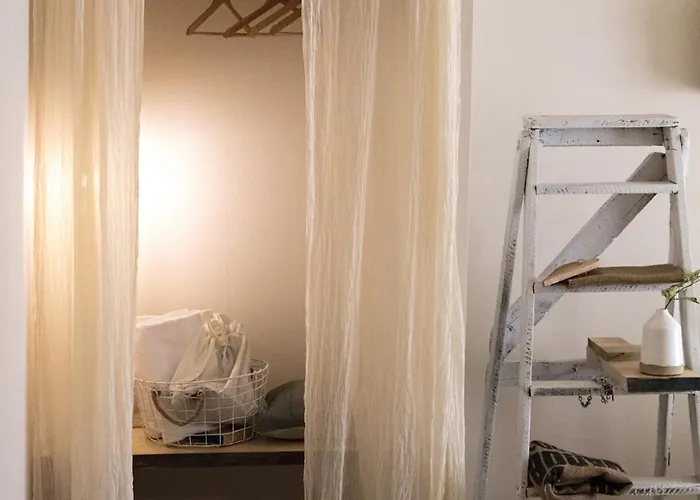 瑟维塔5号酒店 3*