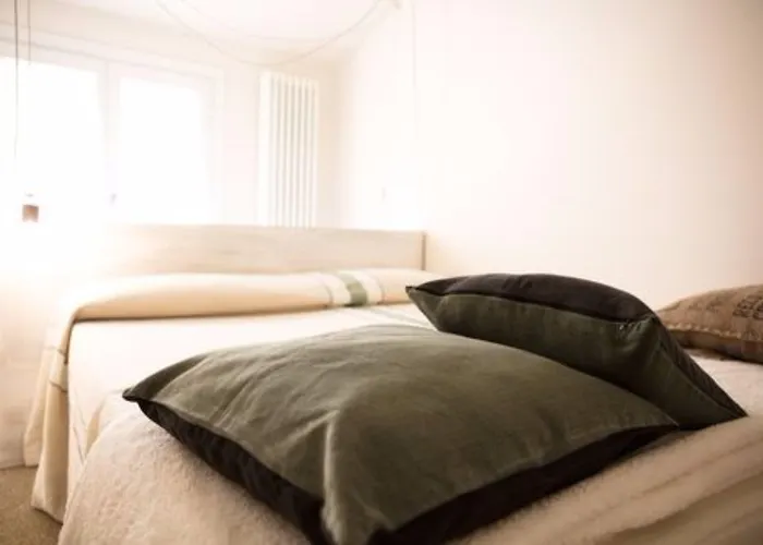 瑟维塔5号酒店 酒店 摩德纳